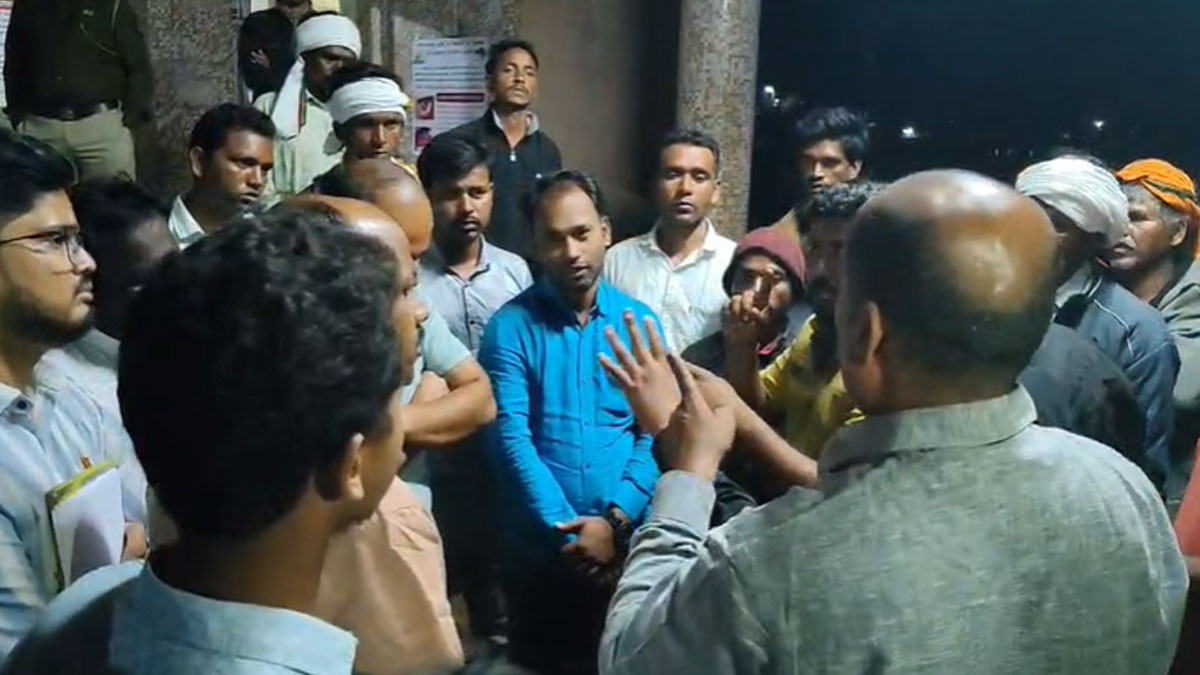 Amravati: लाइनमैन की लापरवाही से आदिवासी युवक की मौत, ग्रामीणों ने आरोपी के खिलाफ कार्रवाई की मांग