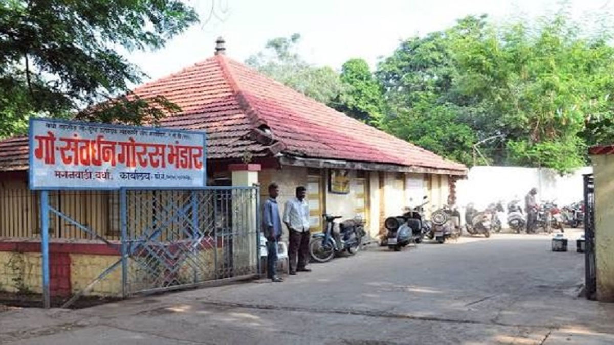 तुकाराम मुंढे को बड़ा झटका, गोरस भंडार पर की कार्रवाई को हाई कोर्ट की नागपुर पीठ ने बताया गैर-कानूनी