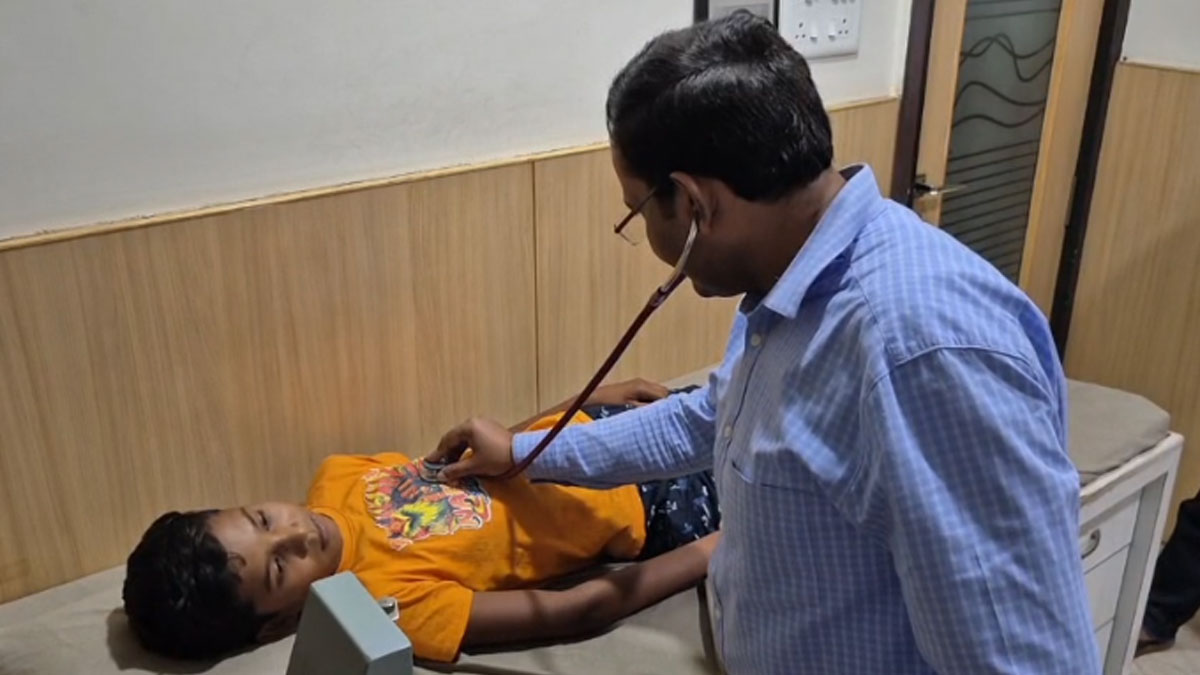Chandrapur: टांगकर रखी पैंट में छुपा था बिच्छू; डंक मारते ही 'शून्य' पर पहुंचा मासूम का बीपी, डॉक्टरों ने यूं दी नई जिंदगी