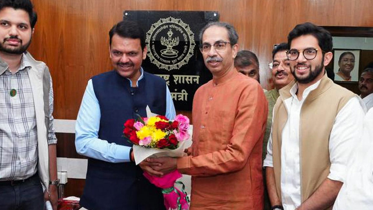 चंद्रपुर में सियासी भूचाल: 'कट्टर दुश्मन' बने दोस्त; महापौर भाजपा का, तो उपमहापौर और स्थायी समिति पर 'मशाल' का कब्जा!