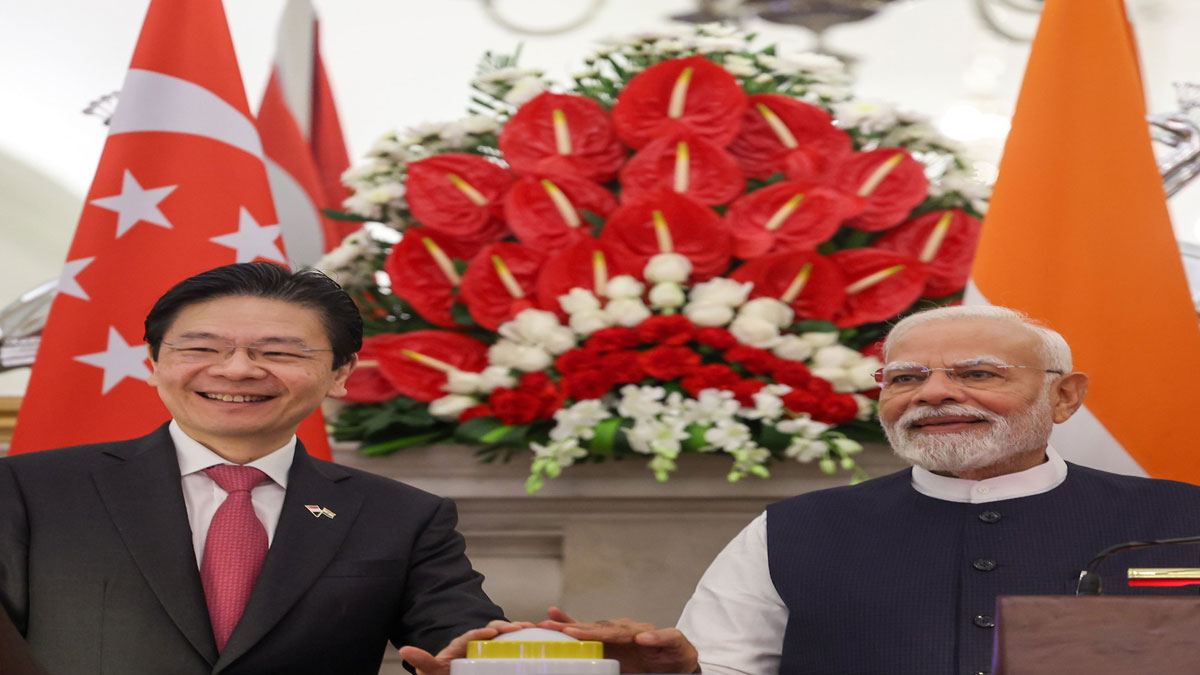 प्रधानमंत्री नरेंद्र मोदी ने मुंबई में जेएन पोर्ट चरण 2 का ऑनलाइन किया उद्घाटन, फडणवीस ने कहा - महाराष्ट्र सहित देश के लिए एक बड़ी उपलब्धि
