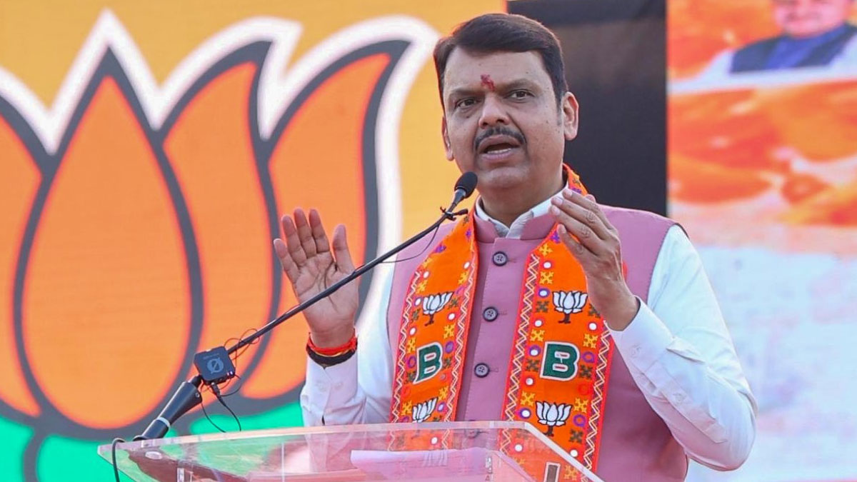 सीएम फडणवीस का नागपुर में तूफानी प्रचार, नंदनवन और रामनगर मैदान में जनसभा, तर्री पोहा चर्चा में कार्यकर्ताओं से सीधा संवाद