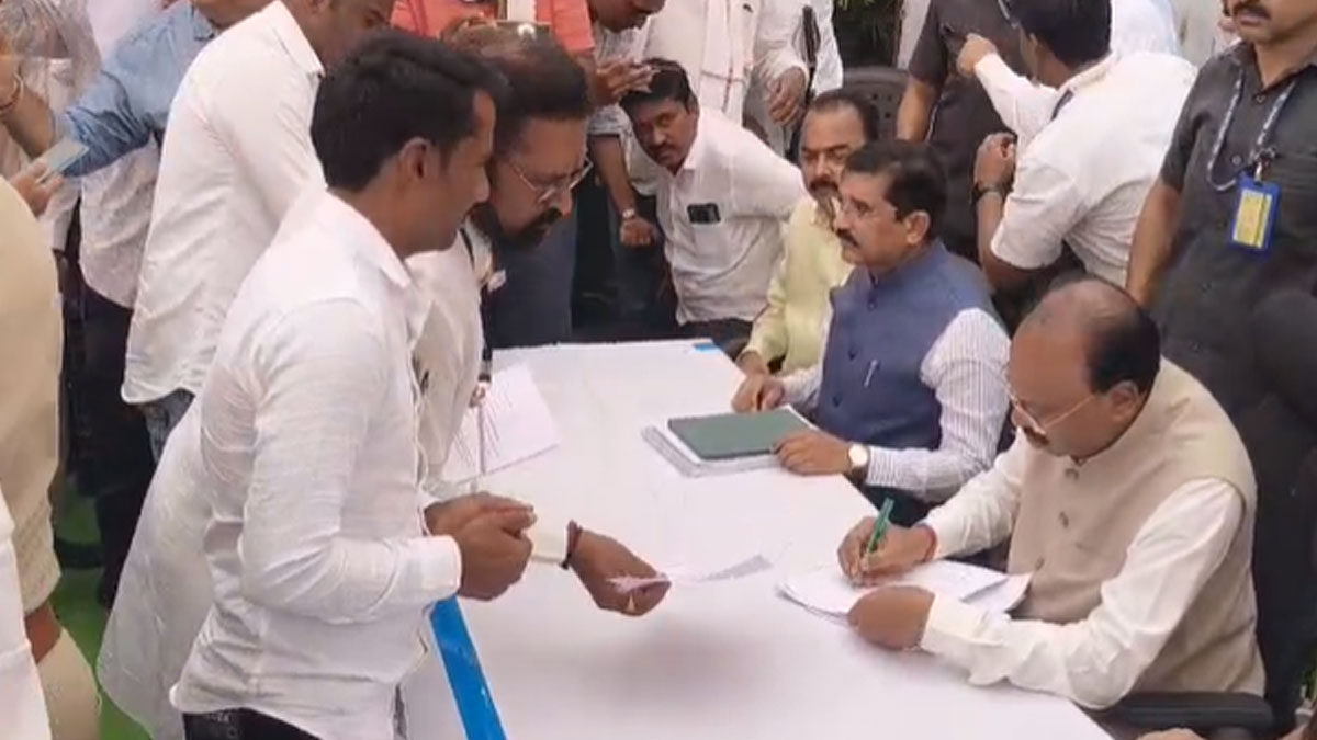 लापरवाही बरतने वाले अधिकारियों पर राजस्व मंत्री की सख्त कार्रवाई, उपविभागीय अधिकारी पाटील मैनडेटरी लीव पर भेजा