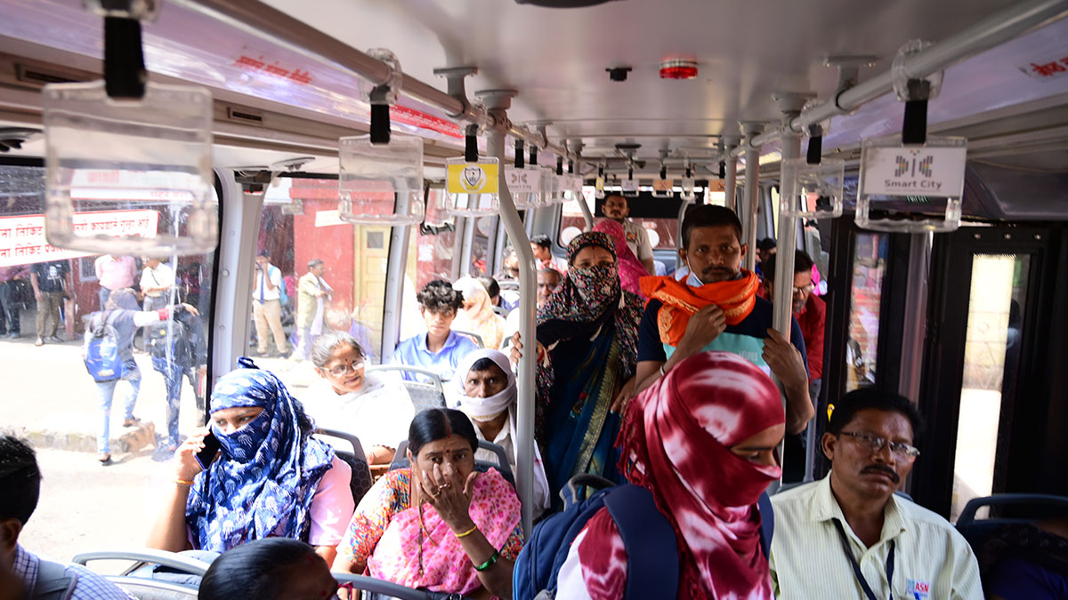 ‘आपली बस’ ने रचा नया कीर्तिमान: एक दिन में 1.60 लाख से अधिक यात्रियों ने किया सफर