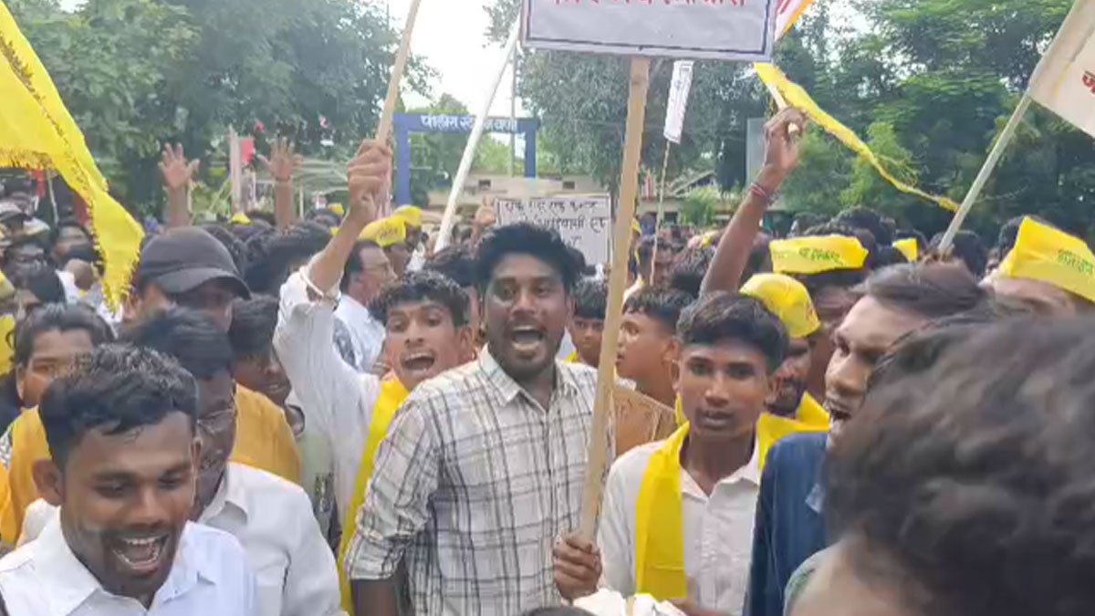 Yavatmal: ﻿यवतमाल के वणी में आदिवासी समाज का भव्य आरक्षण बचाव मोर्चा