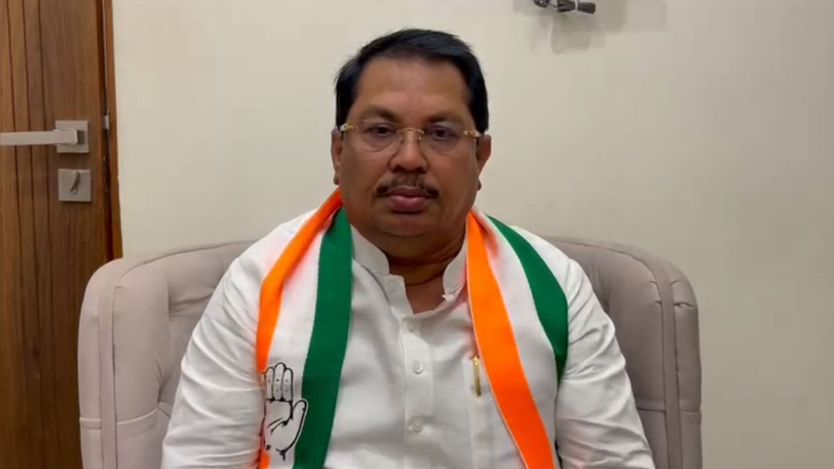 सुप्रीम कोर्ट के निर्णय से ओबीसी समाज का आरक्षण आधार में लटका, विजय वडेट्टीवार ने सरकार पर समाज को मुर्ख बनाने का लगाया आरोप