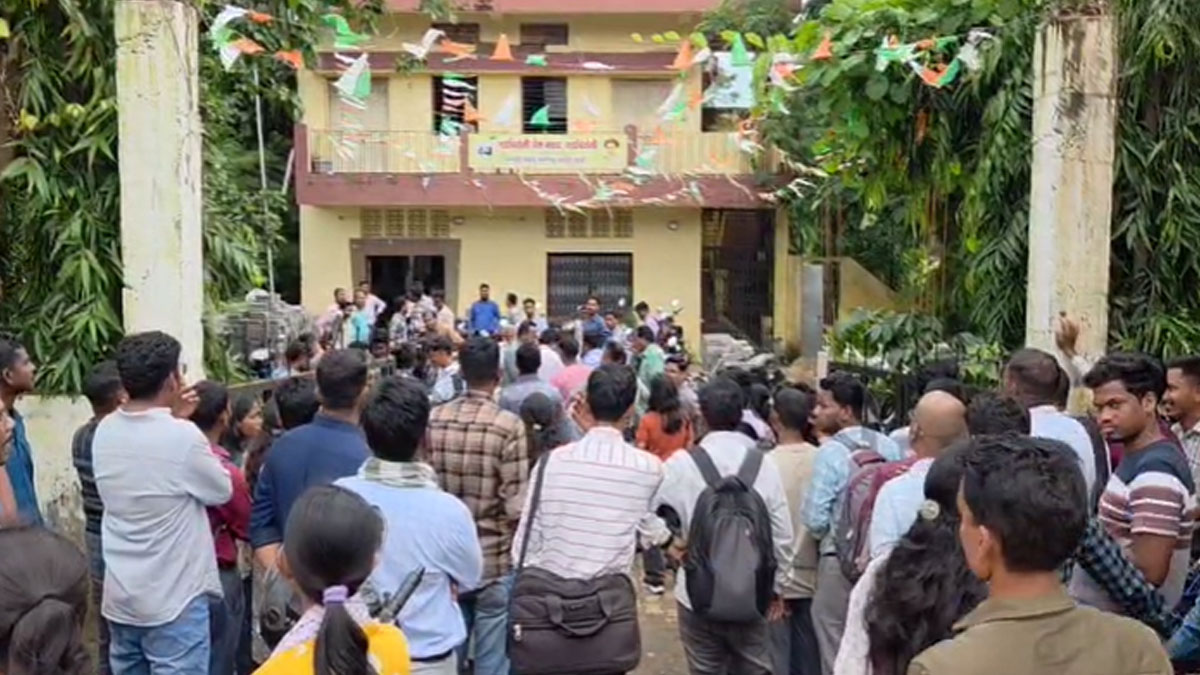 Gadchiroli: ﻿पेसा क्षेत्र के मानधन कर्मचारी का काम बंद आंदोलन, स्थायीकरण की मांग