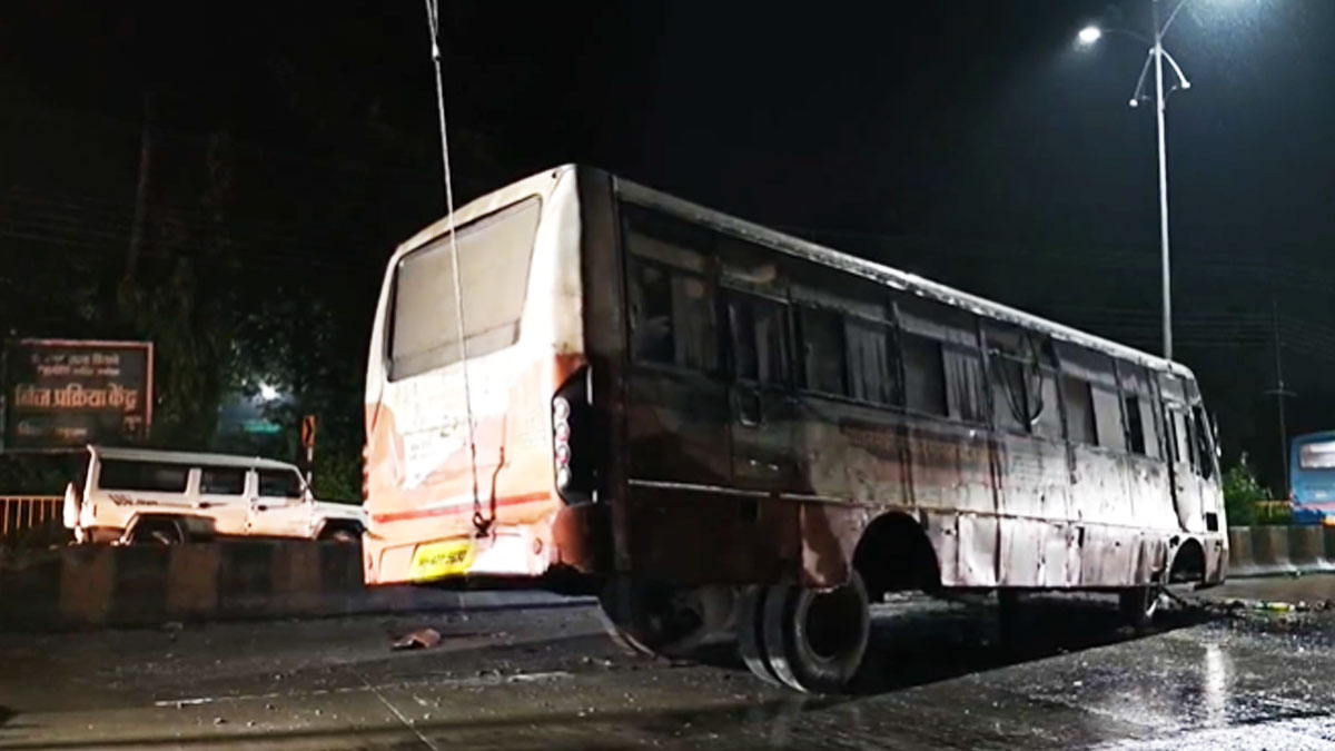 Buldhana: ﻿पंढरपुर से लौट रही एसटी बस पलटी, दुर्घटना में करीब 15 यात्री घायल