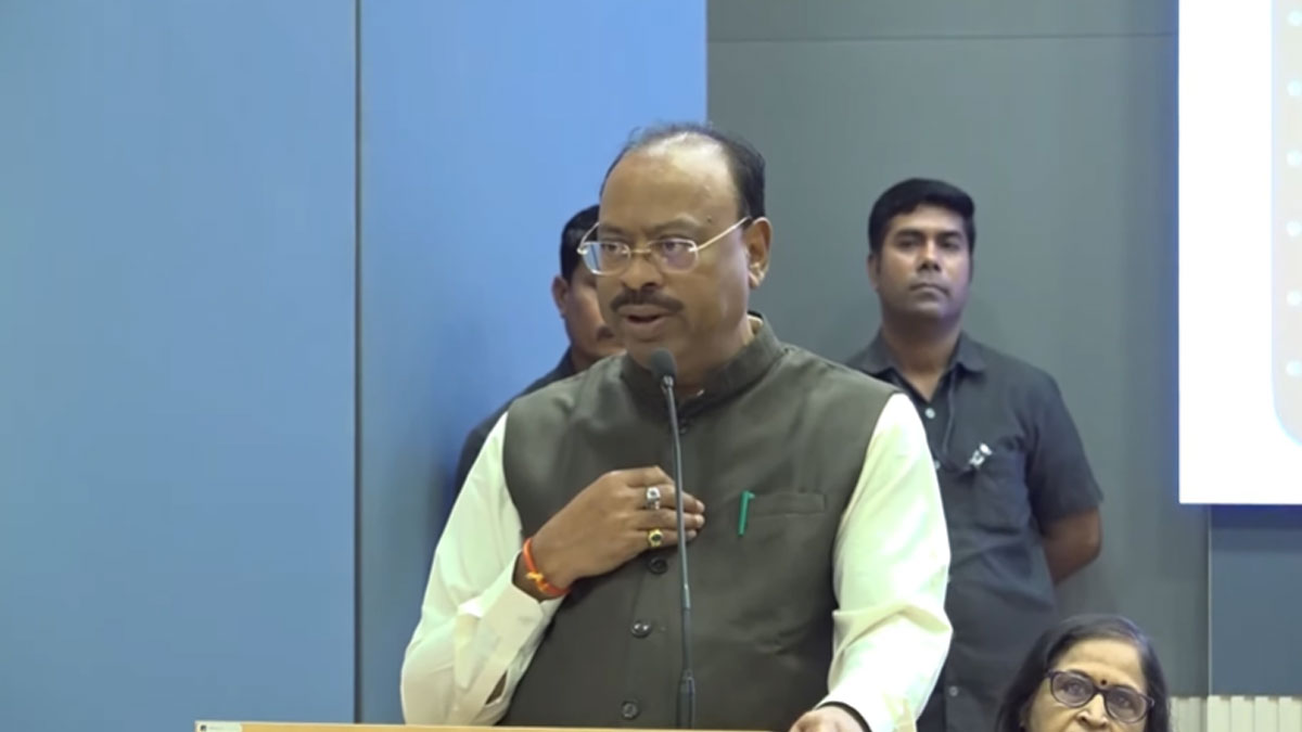 मेडिकल कॉलेज और होगा हाईटेक, जल्द मिलेंगे दो और सर्जरी रोबोट; पालकमंत्री चंद्रशेखर बावनकुले ने प्रस्ताव भेजने का दिया निर्देश