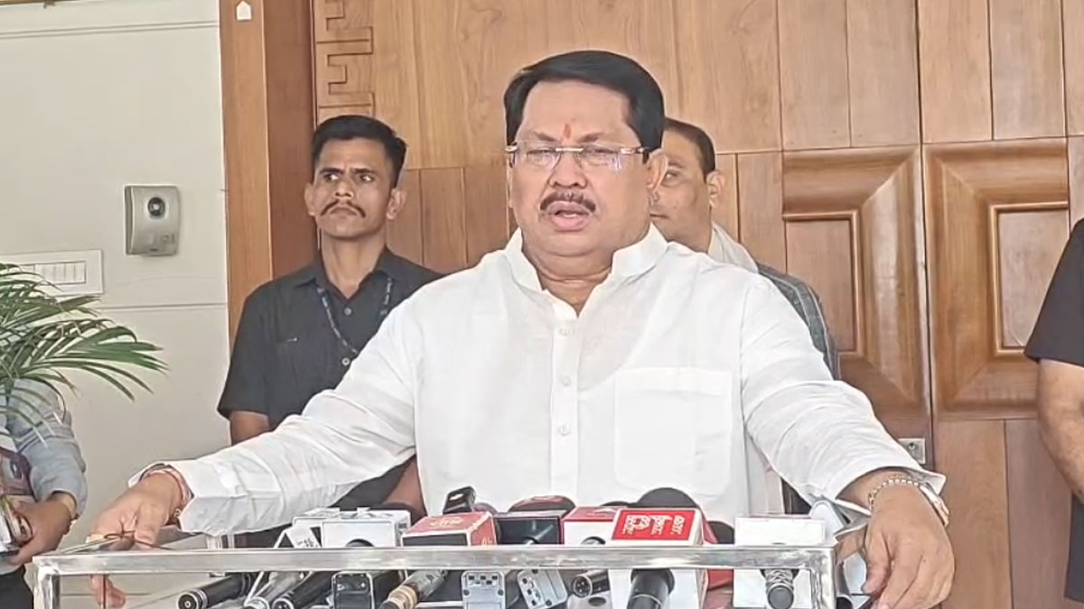 कांग्रेस नेता विजय वडेट्टीवार का बड़ा दावा; कहा- देश में बनेगी लॉकडाउन जैसी स्थिति, पेट्रोल-डीजल एक दाम होंगे 150 पार; चुनाव आयोग को बताया भाजपा का दलाल