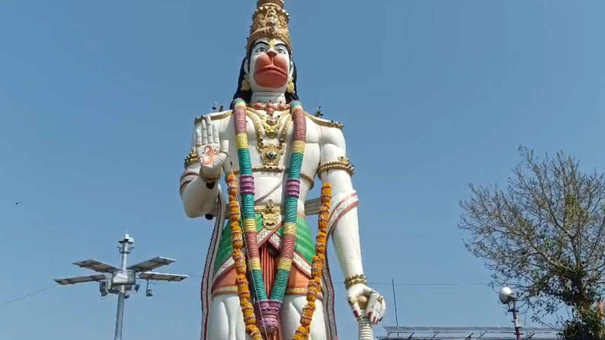 श्री ﻿हनुमान जन्मोत्सव: शहर के मंदिरों में उमड़ी भक्तों की भारी भीड़, जगह-जगह भव्य आयोजन