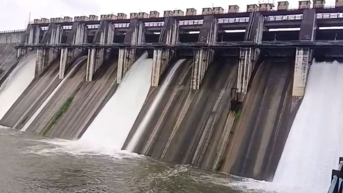 Amravati: लगातार बारिश के बीच पूर्णा मध्यम परियोजना के तीन गेट खोले गए, नदी किनारे बसे गांवों को अलर्ट