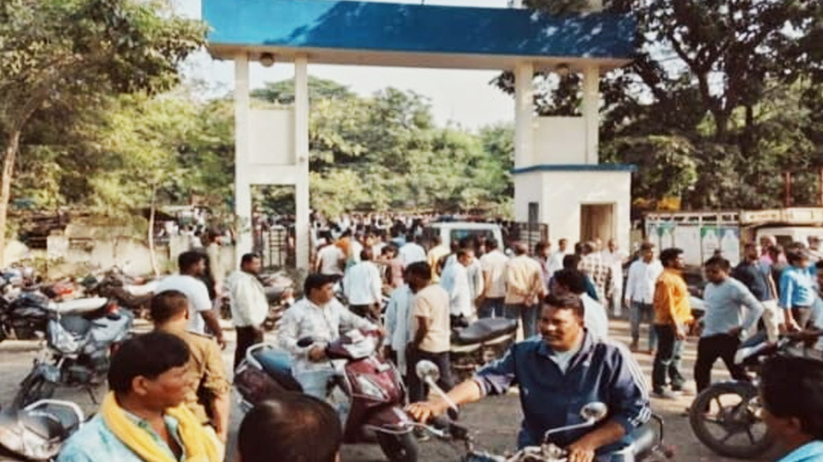 Yavatmal: पांढरकवडा शहर में तनावपूर्ण शांति, भाजपा शिवसेना के कार्यकर्ता आमने-सामने राजनीतिक माहौल गरमाया