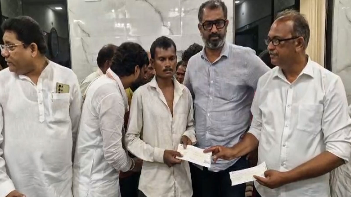 Wardha: बोर अभयारण्य बाघ हमला प्रकरण: ग्रामीणों की एकजुटता के आगे झुका प्रशासन! 53 लाख रुपये का मुआवजा