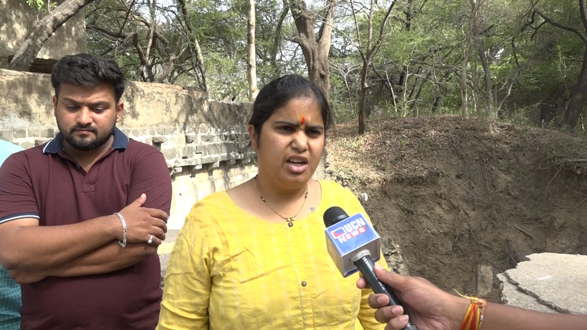 सोनेगांव की ऐतिहासिक भोसलेकालीन बावली के दिन बहुरे, पुनरुद्धार का काम शुरू; स्थाई समिति अध्यक्ष शिवानी दाणी ने किया दौरा