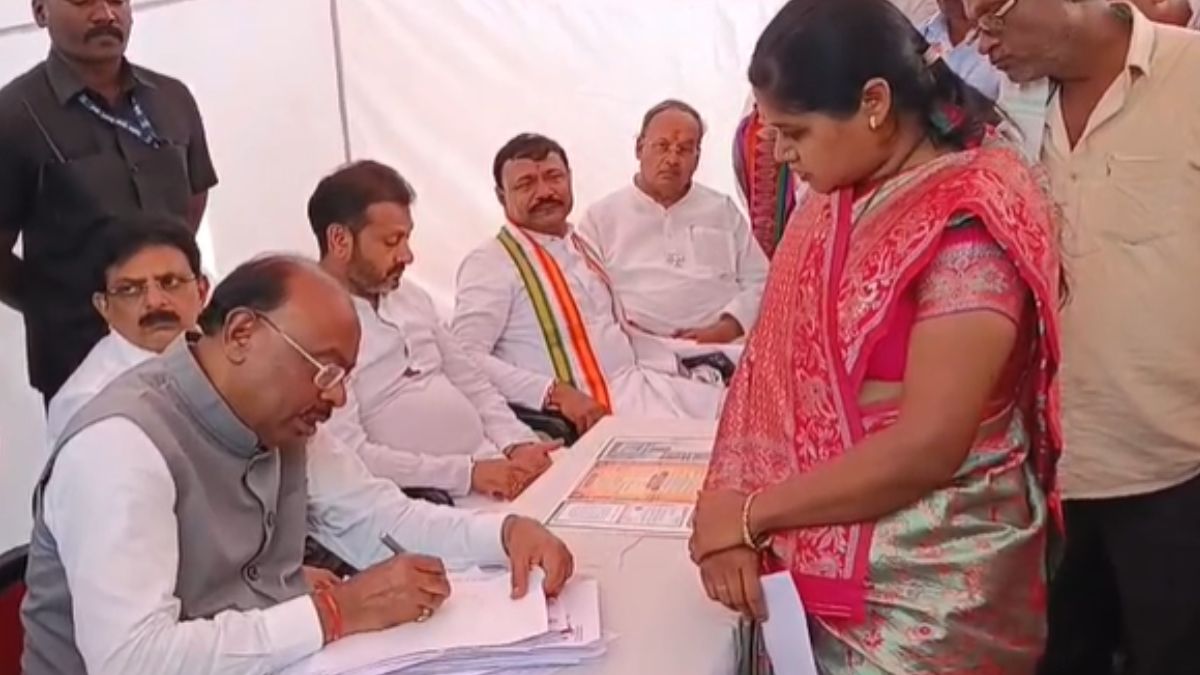 चंद्रशेखर बावनकुले का खामगांव दौरा; प्रशासन को किसानों की समस्याओं पर तुरंत कार्रवाई करने का आदेश