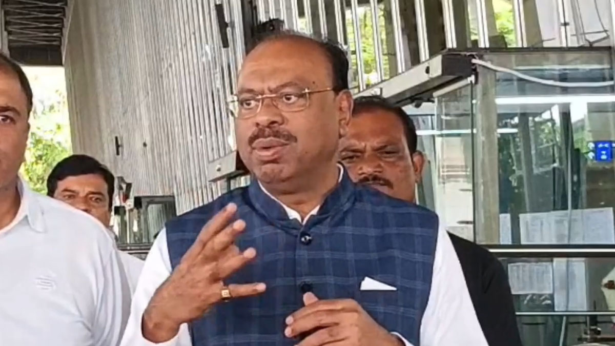 राजस्व विभाग के 15 अधिकारी, कर्मचारी निलंबित, पुणे विभाग के उप जिलाधिकारी, तहसीलदार पर भी कार्रवाई के आदेश