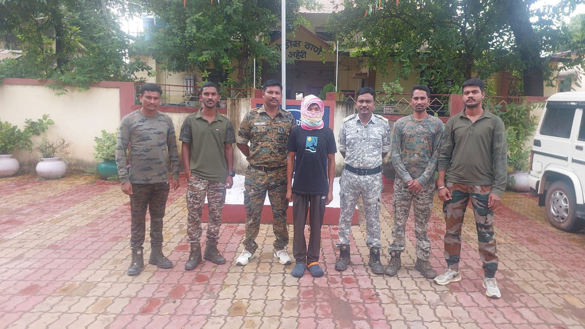 Gadchiroli: पुलिस को बड़ी कामयाबी, माओवादी कमांडर शंकर उर्फ अरुण येर्रा मिच्चा को हैद्राबाद से किया गिरफ्तार