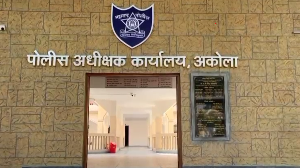 Akola: आठ हजार रुपये की रिश्वत लेते महिला वरिष्ठ लिपिक रंगेहाथ गिरफ्तार, पुलिस अधीक्षक ने तत्काल निलंबन के दिए आदेश