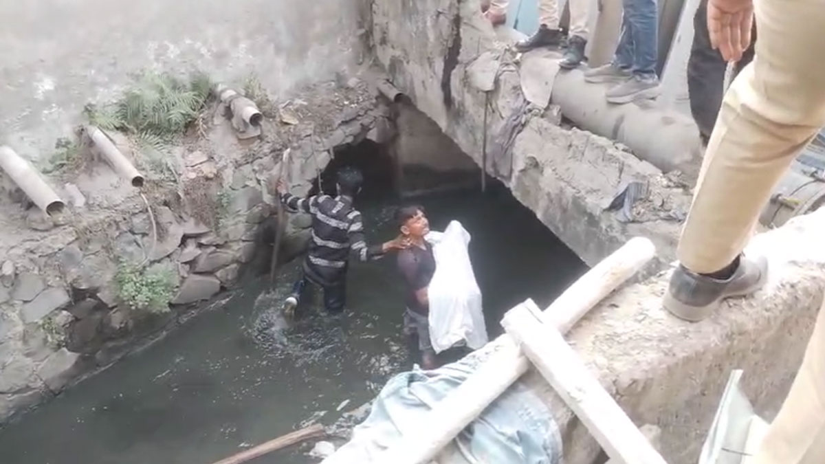 Nagpur: यशोधरा नगर में मातम, लापता मासूम का शव नाले में मिला; CCTV में अकेले दौड़ते दिखा था बच्चा