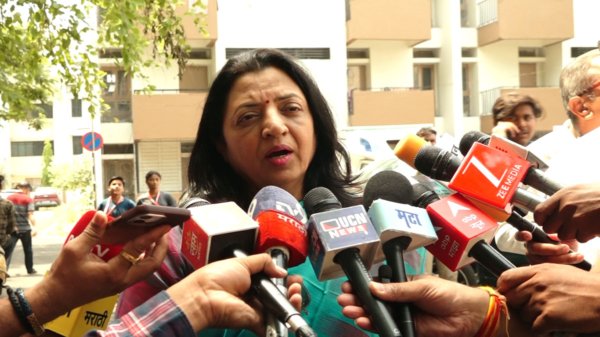 एकनाथ शिंदे कच्चे खिलाड़ी नहीं; मनीषा कायंदे का विरोधियो पर पलटवार, कहा- देंगे जैसे को तैसा जवाब