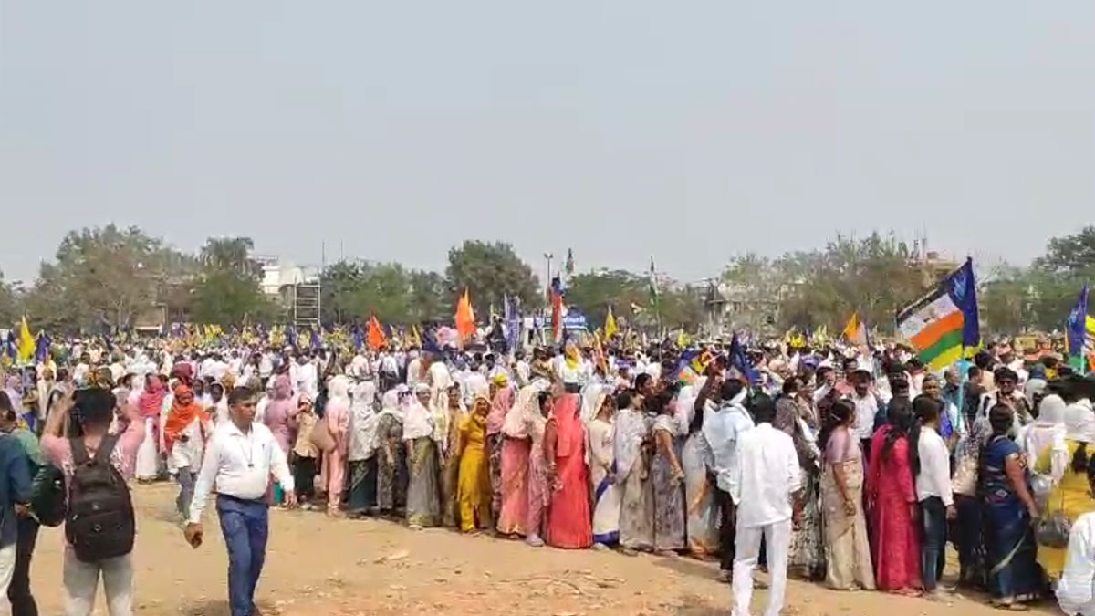 बामसेफ और भारत मुक्ति मोर्चा का महामोर्चा, इंदोरा मैदान में आंदोलनकारियों की भीड़; पुलिस की कड़ी सुरक्षा