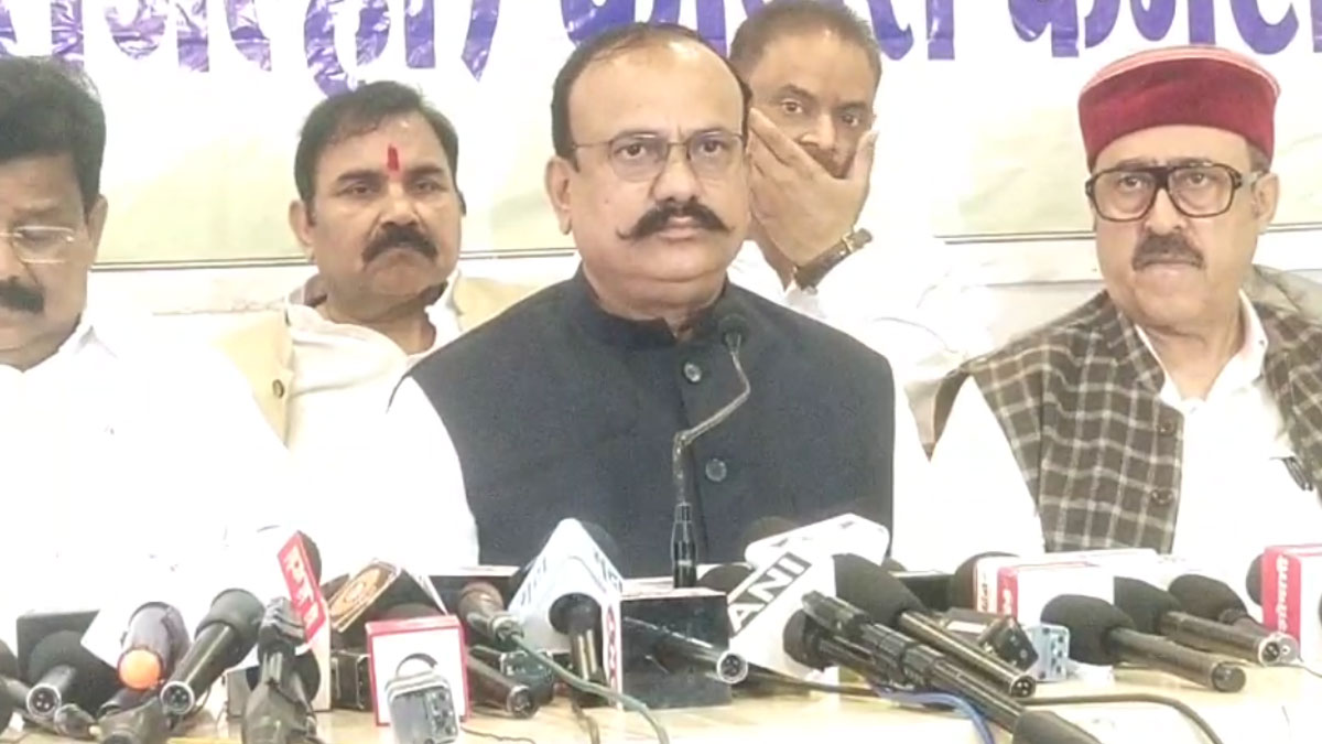 मुख्यमंत्री फडणवीस अब ‘देवाभाऊ’ नहीं बल्कि ‘टक्काभाऊ’; हर्षवर्धन सपकाल बोले- गुंडागर्दी, भ्रष्टाचार और गंदी राजनीति के  मास्टरमाइंड