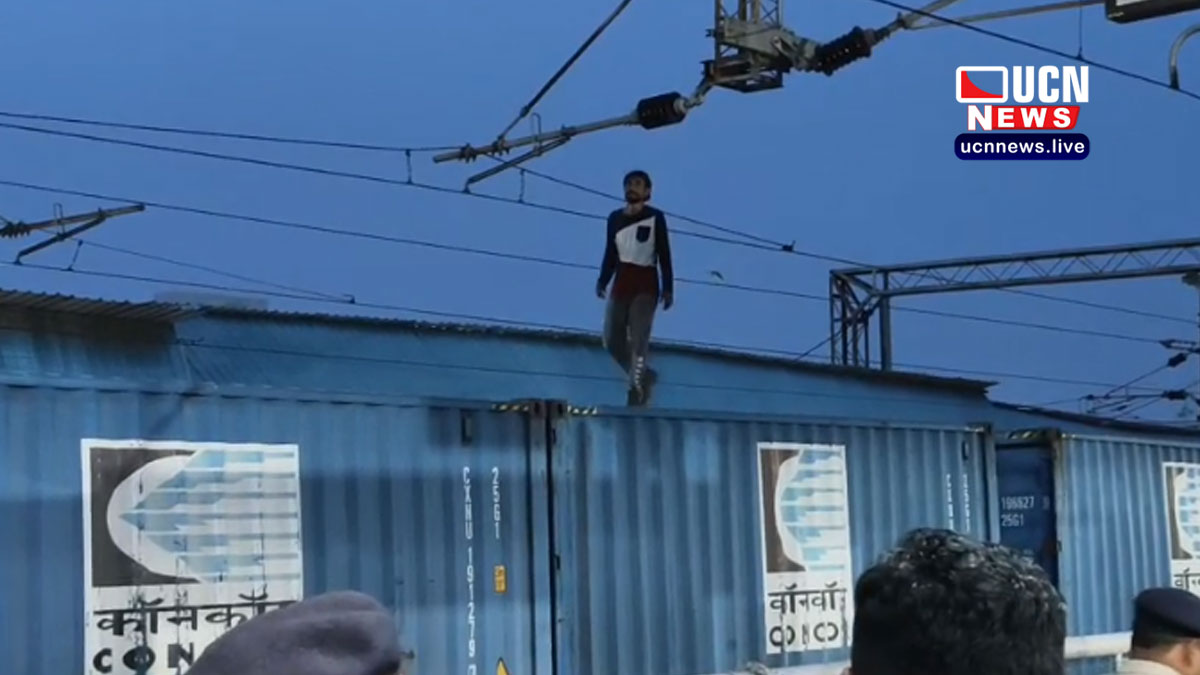 नागपुर रेलवे स्टेशन पर बड़ा हादसा: मालगाड़ी पर चढ़कर OHE लाइन छूने की कोशिश, करंट लगने से युवक की मौके पर ही मौत