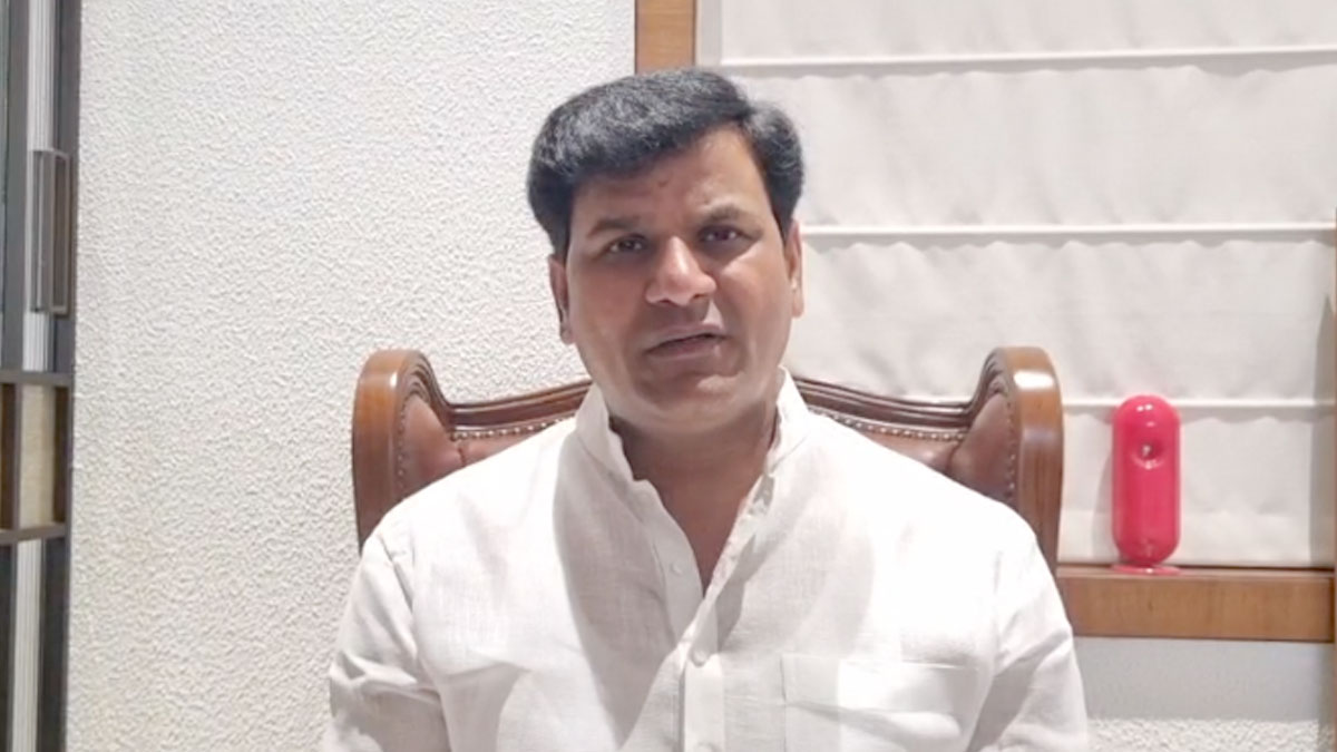 'उद्धव ठाकरे नागपुर आएं तो संघ मुख्यालय जाकर टेकें माथा', विधायक रवि राणा का पूर्व मुख्यमंत्री पर बड़ा हमला